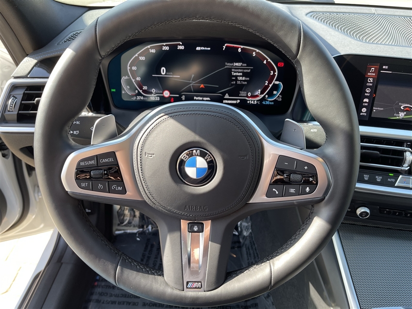 BMW 330e xDrive M-Sport